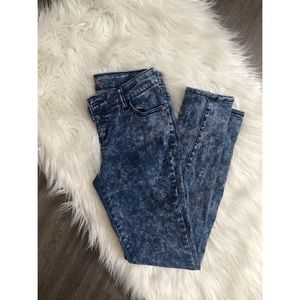 Blue “tie dye” pants size 4 ✨skinny leg